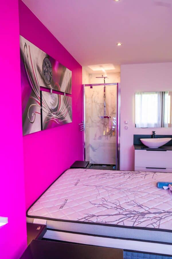 Turquoise location L'Ibiza - Pink ROOM (Villeubanne) L'Ibiza - Pink ROOM (Lyon)