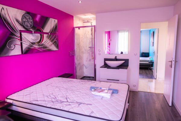 Turquoise location L'Ibiza - Pink ROOM (Villeubanne) L'Ibiza - Pink ROOM (Lyon)